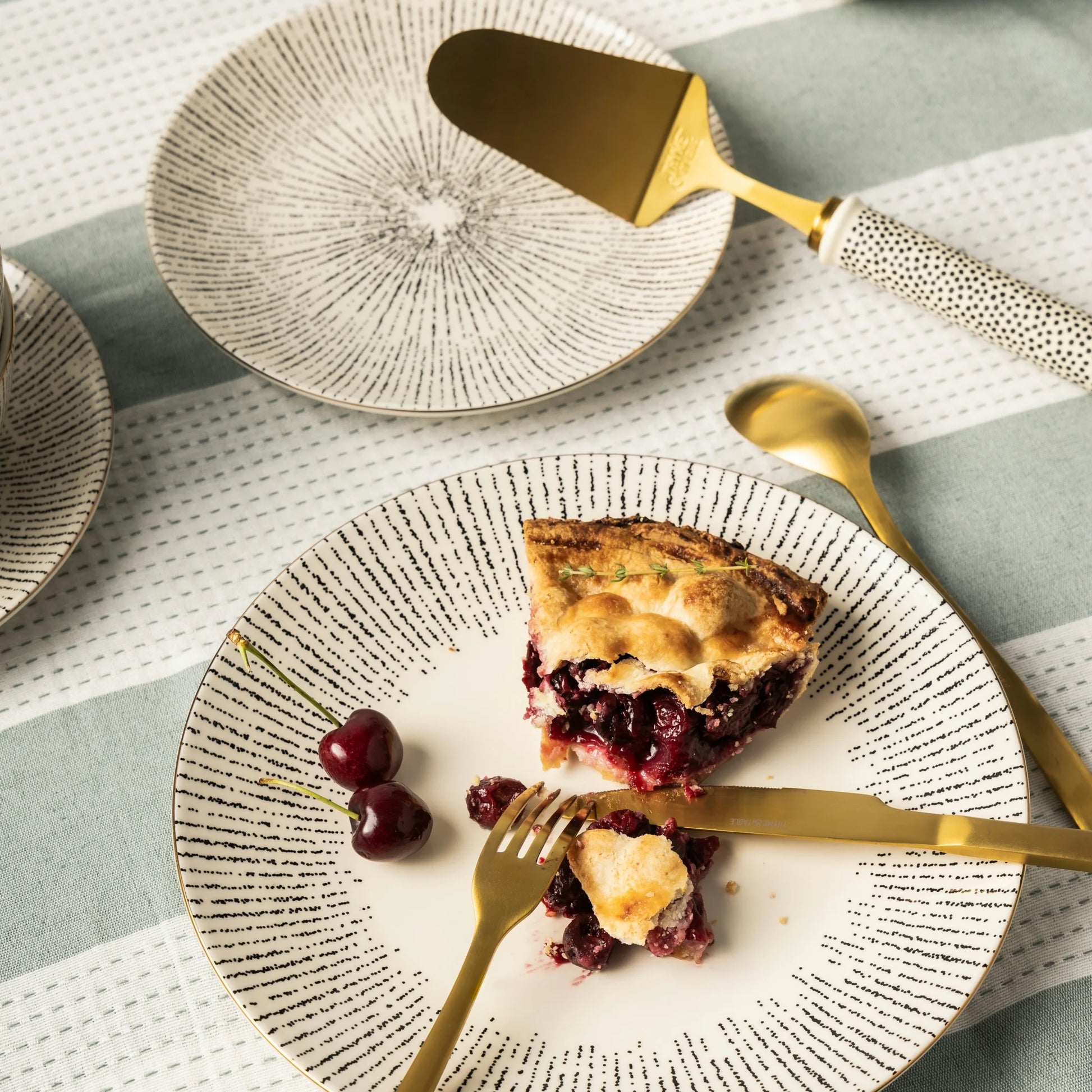 Thyme & Table Riley 12-Piece Ceramic Dinnerware Set